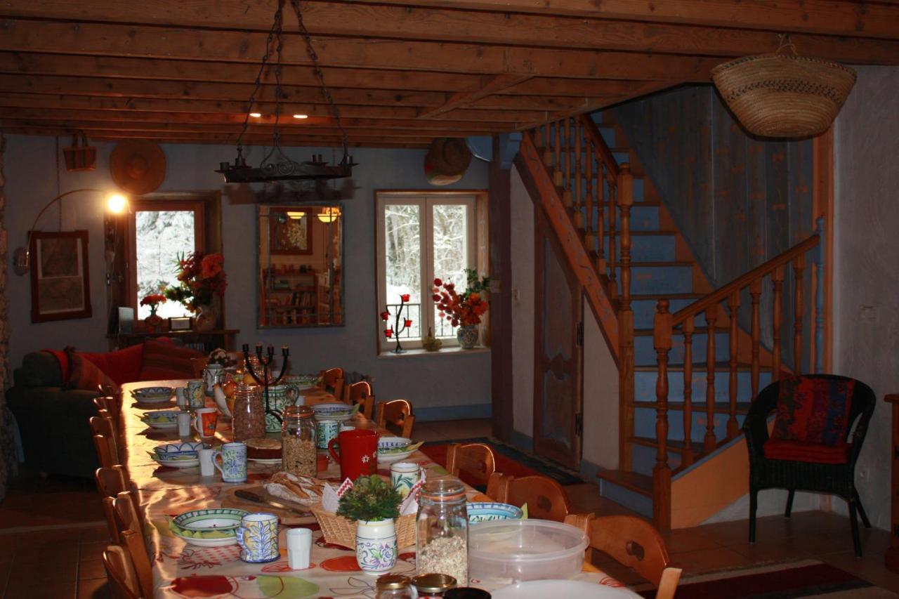 La Clairiere Du Moulin Bed and Breakfast Lepin-le-Lac Exteriör bild