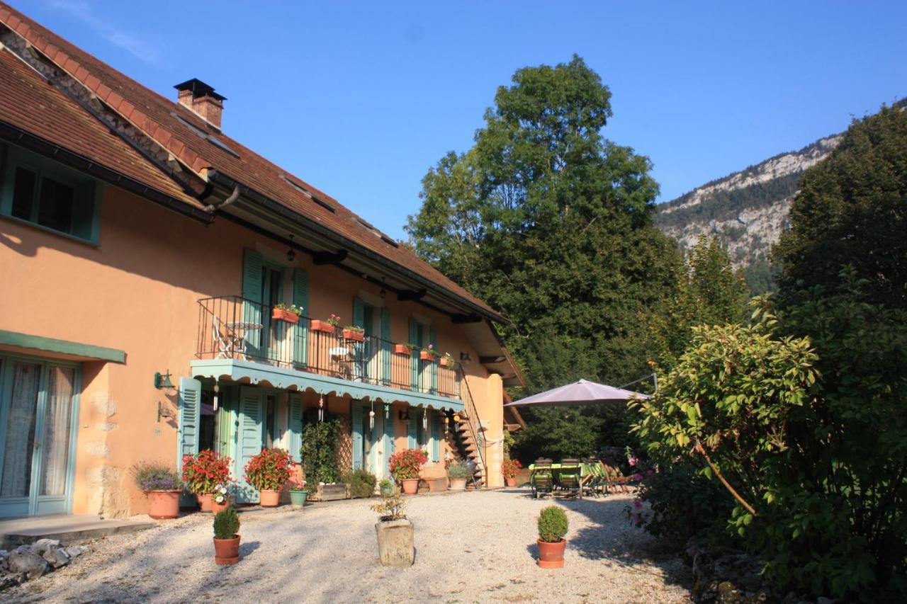 La Clairiere Du Moulin Bed and Breakfast Lepin-le-Lac Exteriör bild